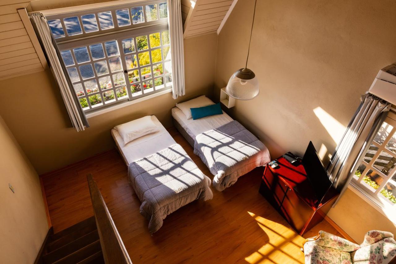Hello Hostel Грамаду Екстериор снимка