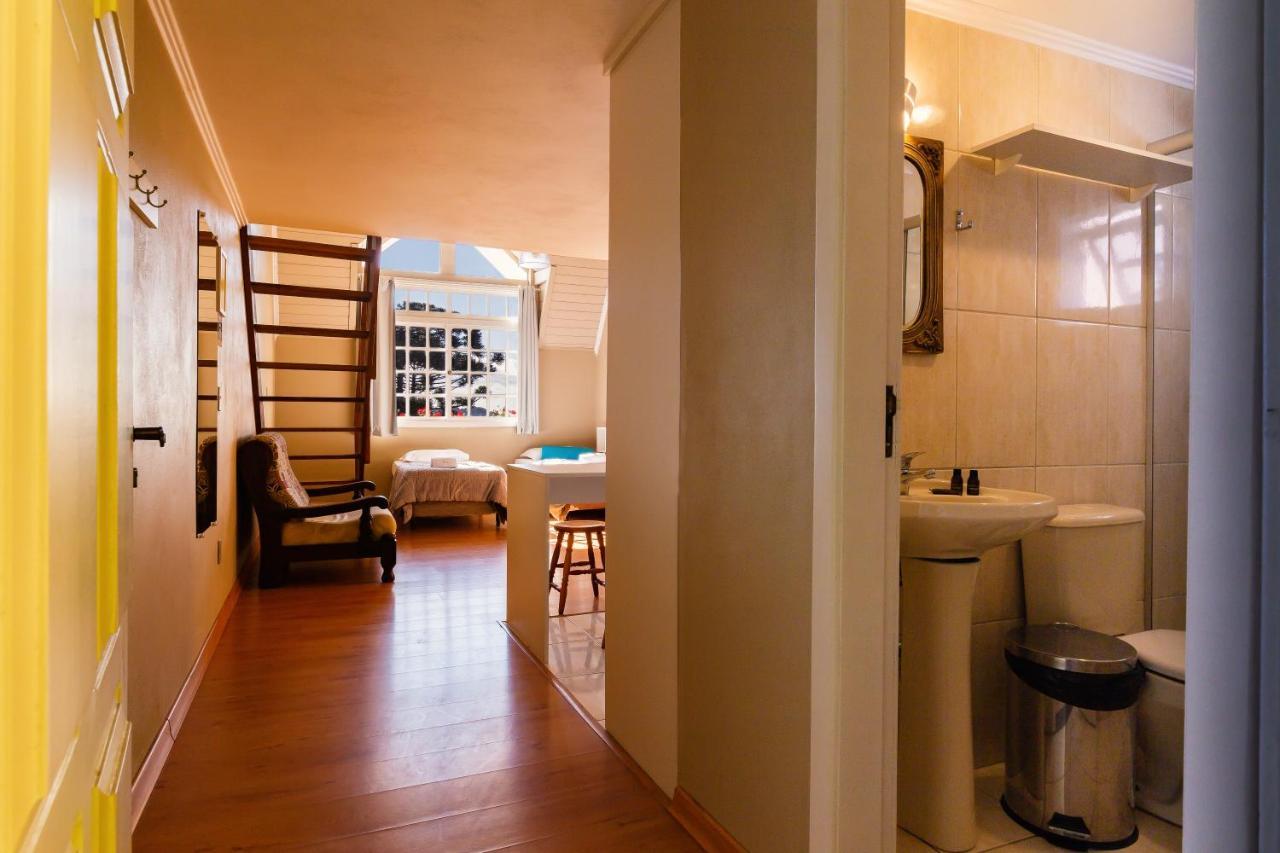 Hello Hostel Грамаду Екстериор снимка