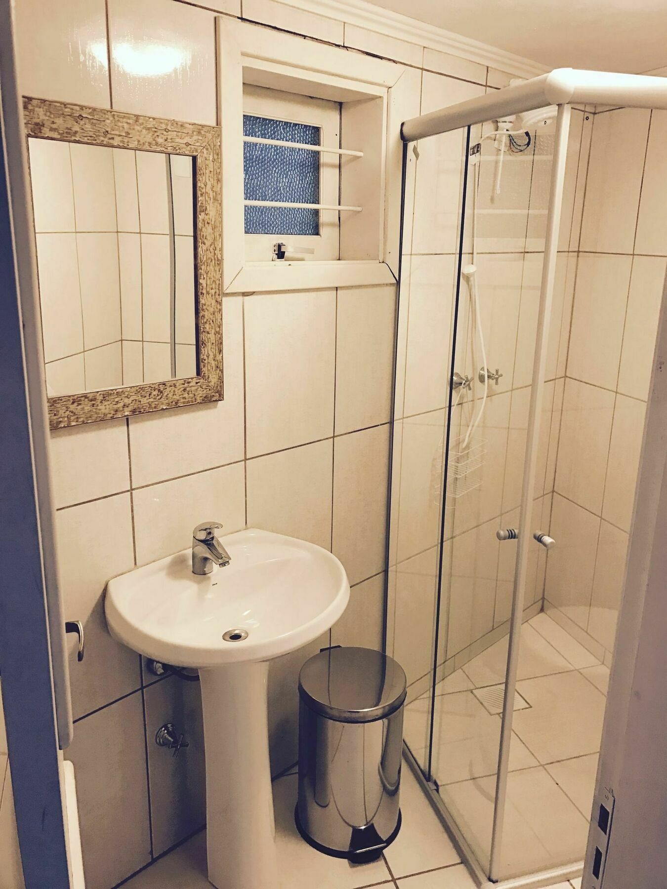 Hello Hostel Грамаду Екстериор снимка