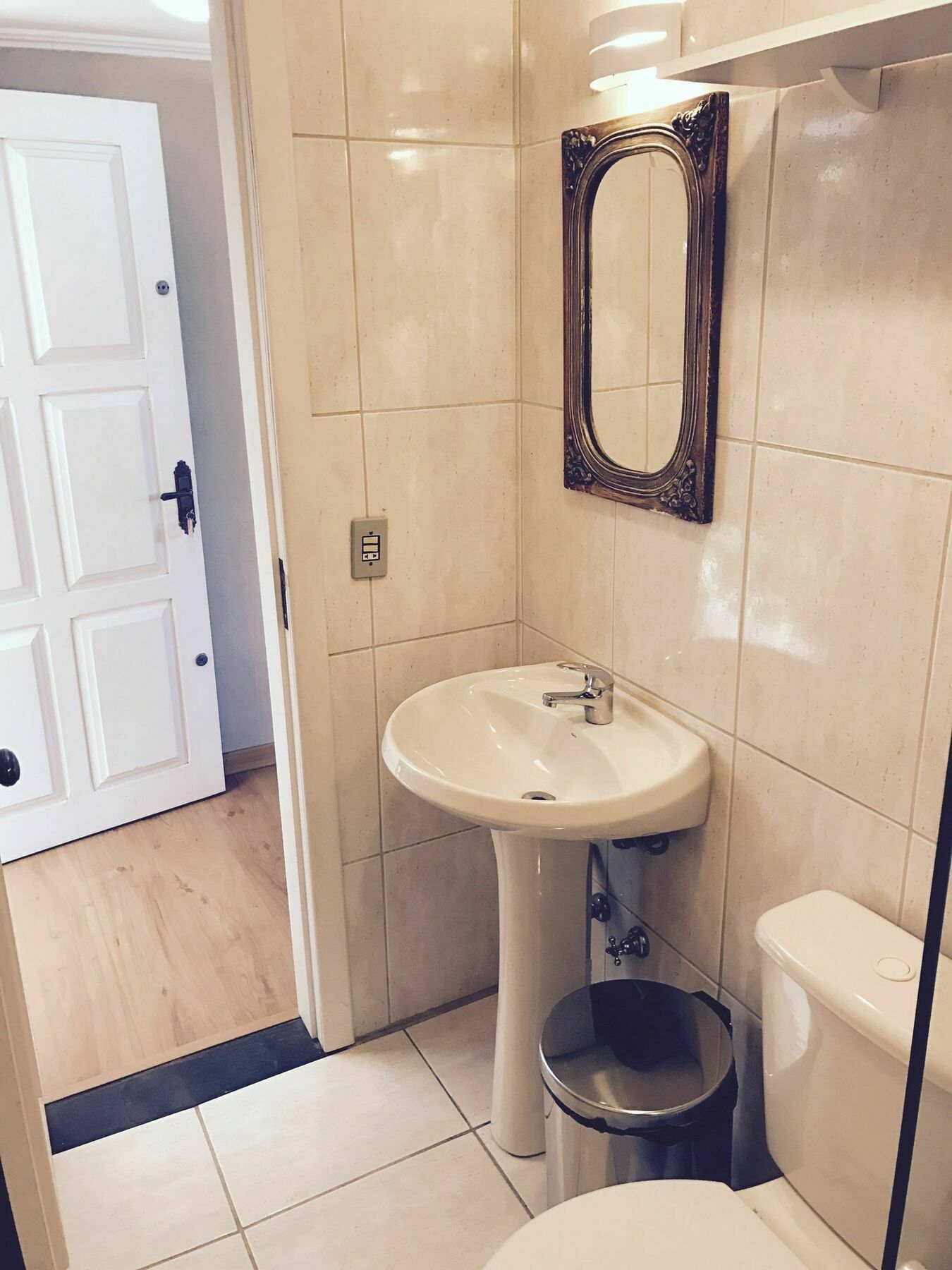 Hello Hostel Грамаду Екстериор снимка